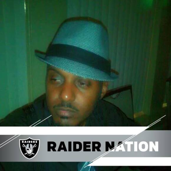 Meet your Posher, E - Picture 1 of 1